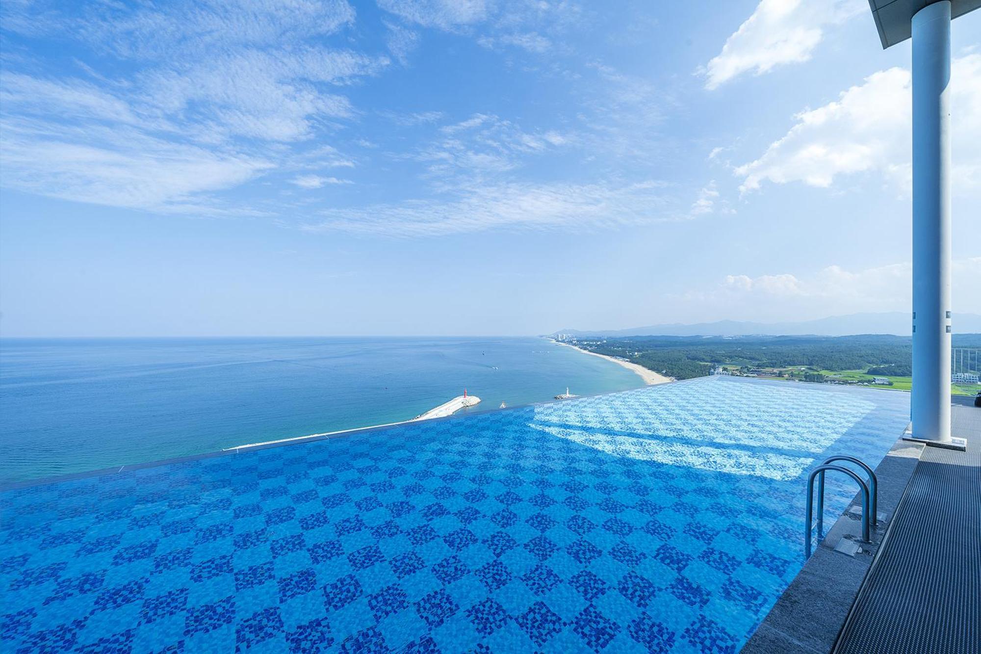 Gangneung Chonpines Ocean Suites Hotel Zewnętrze zdjęcie