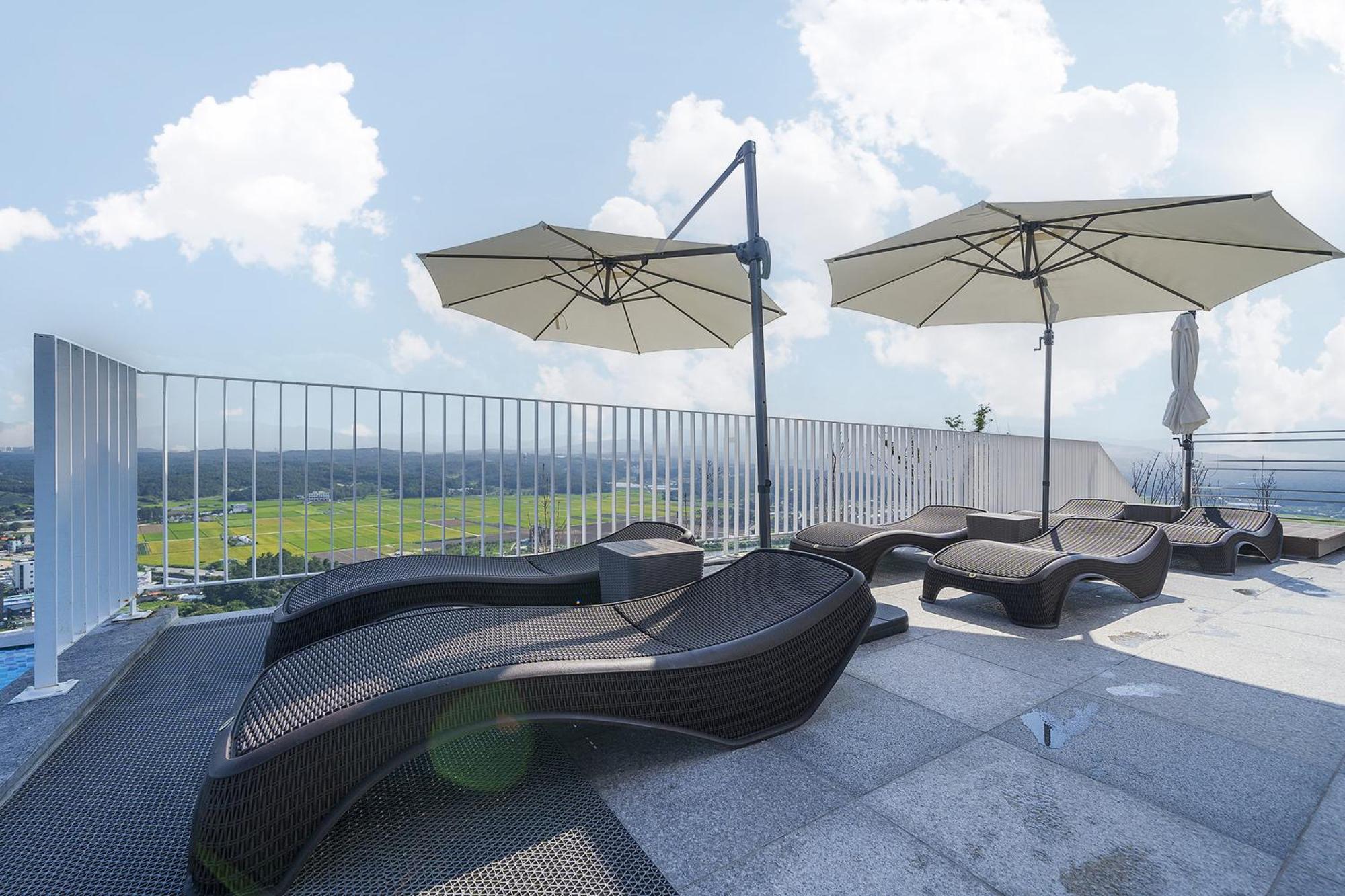 Gangneung Chonpines Ocean Suites Hotel Zewnętrze zdjęcie