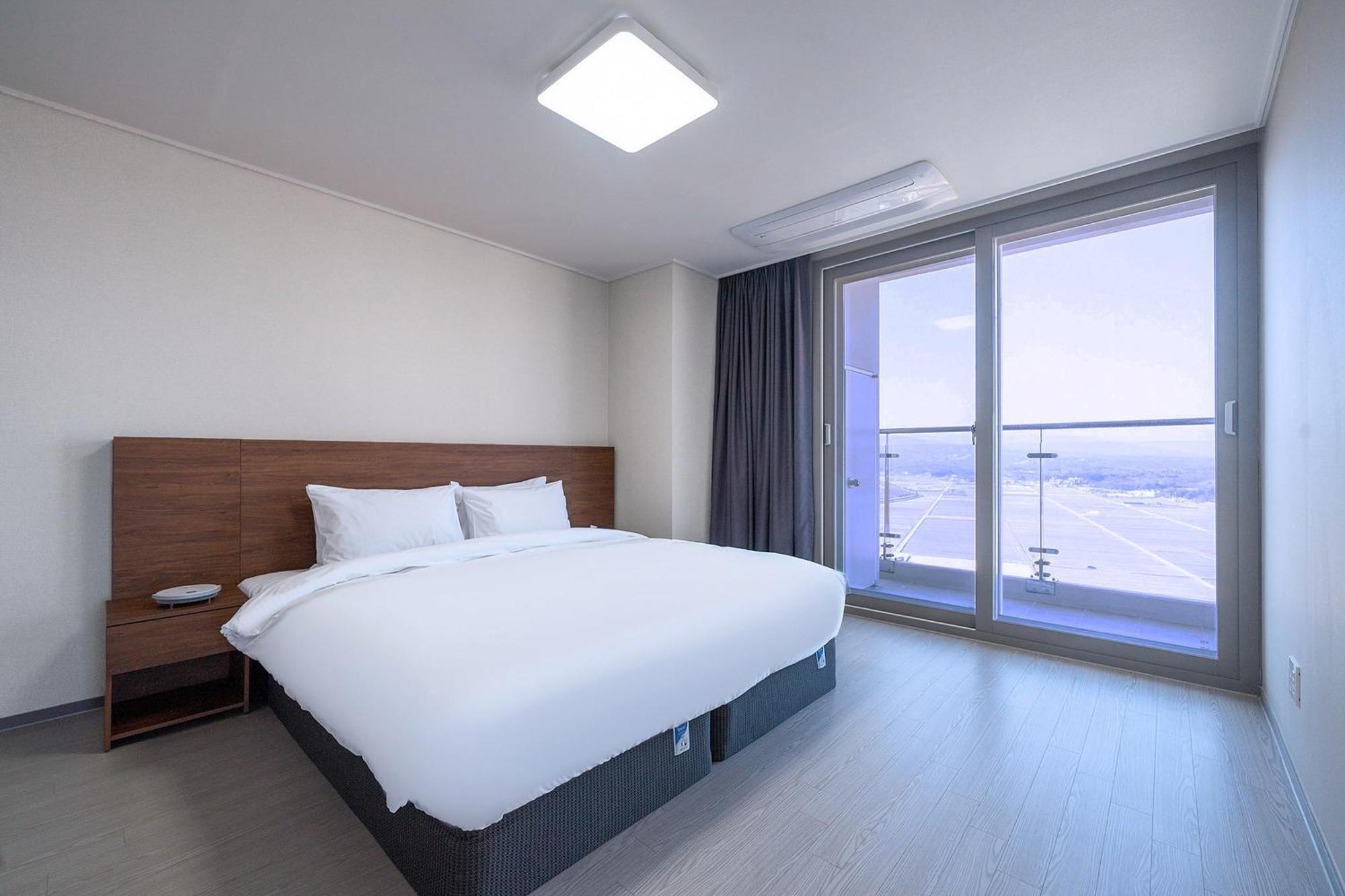 Gangneung Chonpines Ocean Suites Hotel Zewnętrze zdjęcie